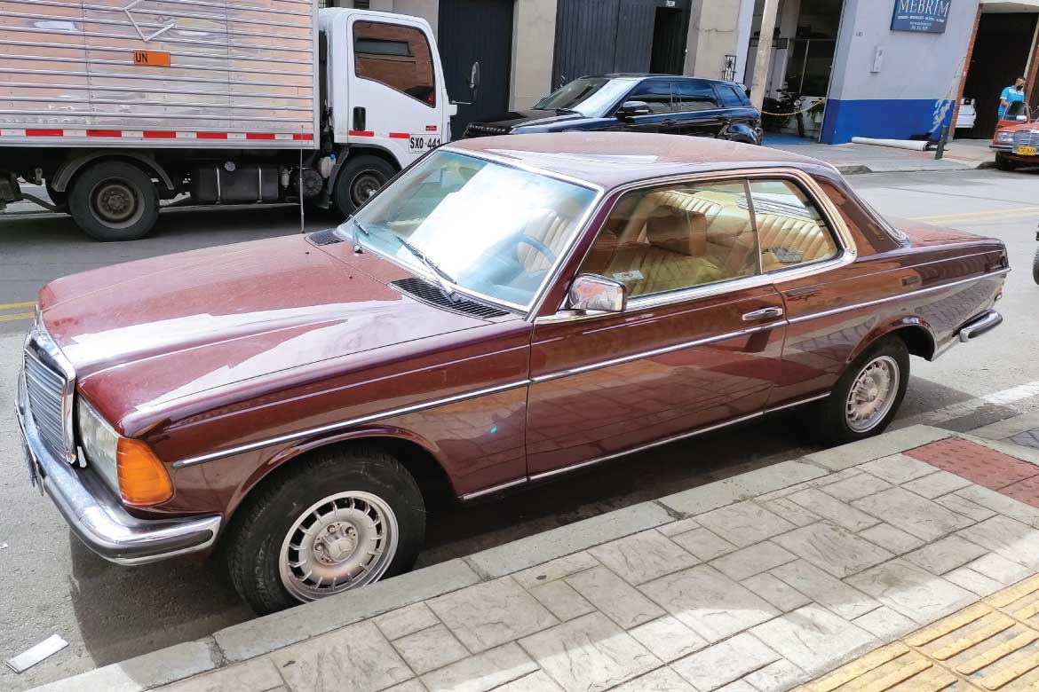 Restored Mercedes Benz Bogotá